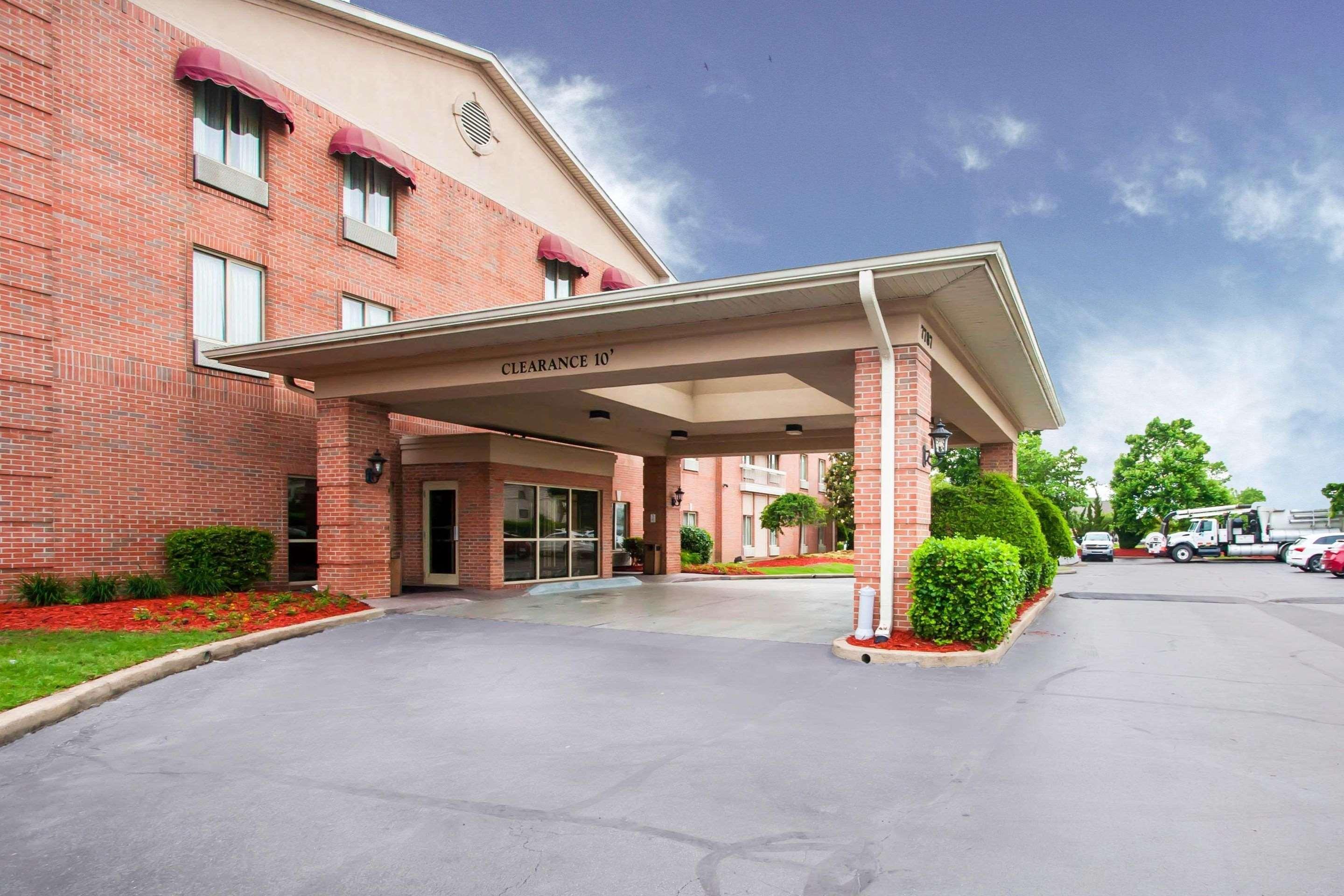 Quality Inn & Suites Germantown North Exterior photo